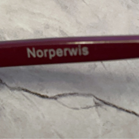 FINAL PRICE Norperwis red reading glasses with red case 4.00 strength - Picture 7 of 8